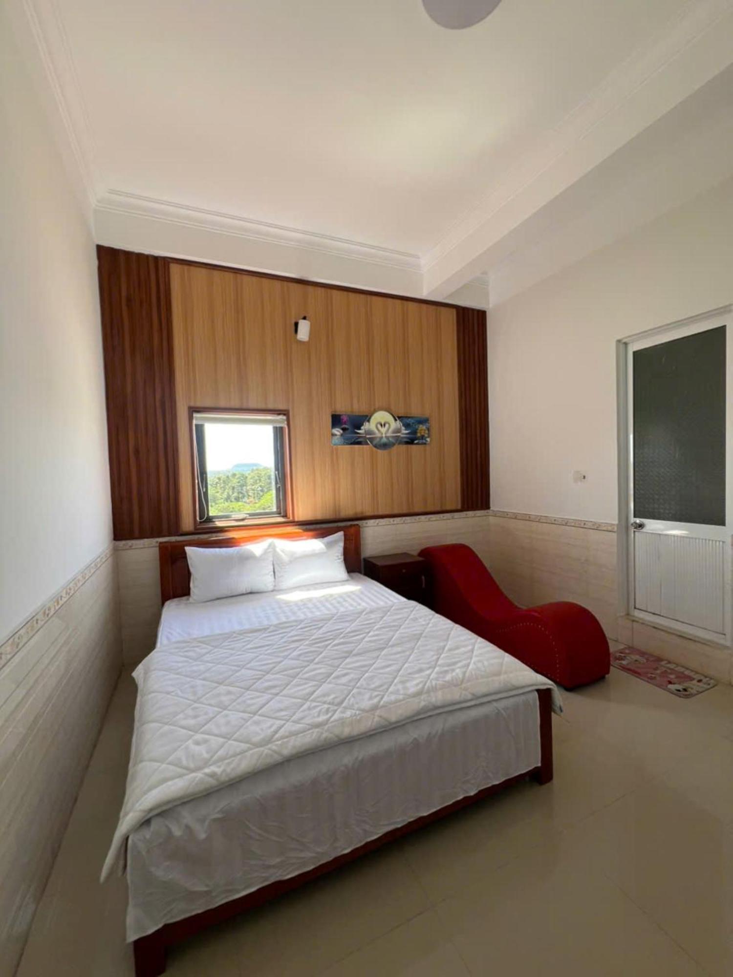 Binh Minh Hotel Pleiku Zewnętrze zdjęcie